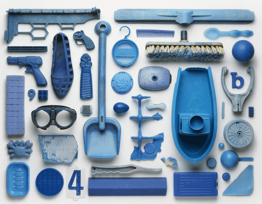 STRAND 2012 | Classification d'objets échoués sur les plages anglaises selon la forme et la couleur | Stuart Haygarth©